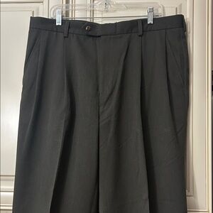 Izod Men's Dark Gray Dress Pants